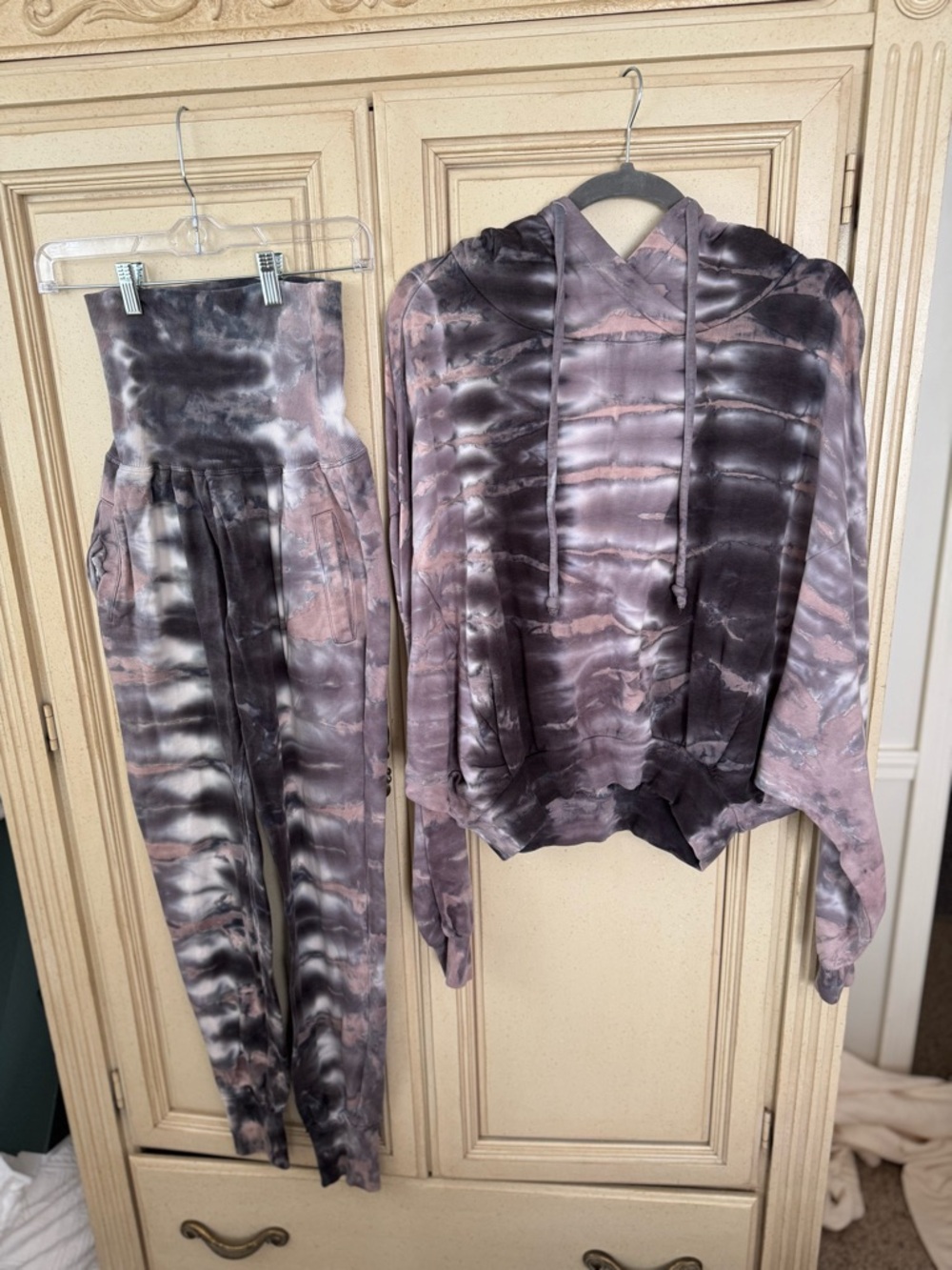 Tie-Dye High-Waist Joggers & Hoodie Set - Purple/Gray